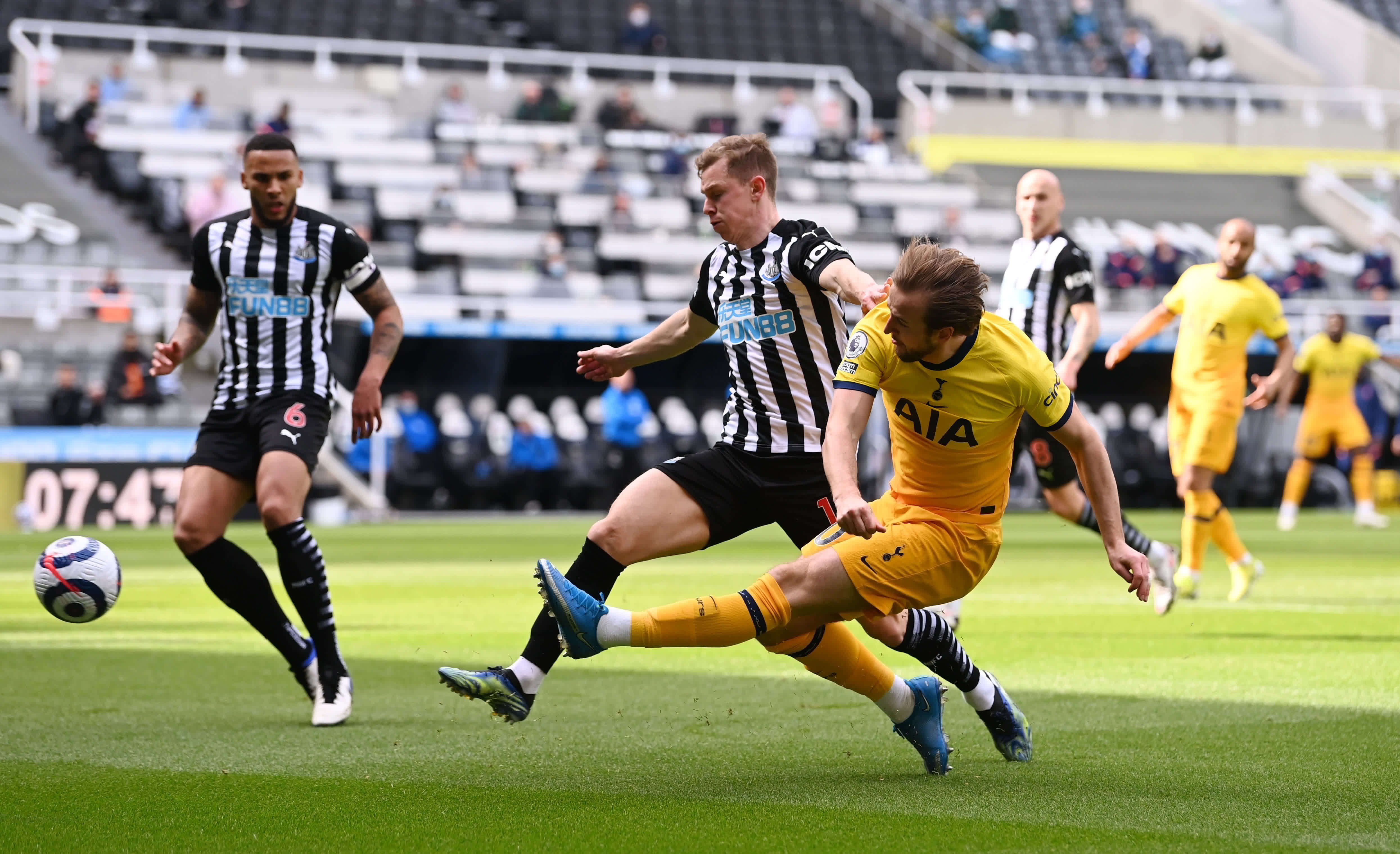 因伤离开国 因伤离开国